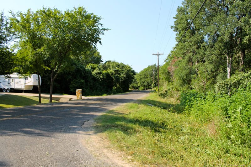 Tahitian Village Tract 313 photo 3